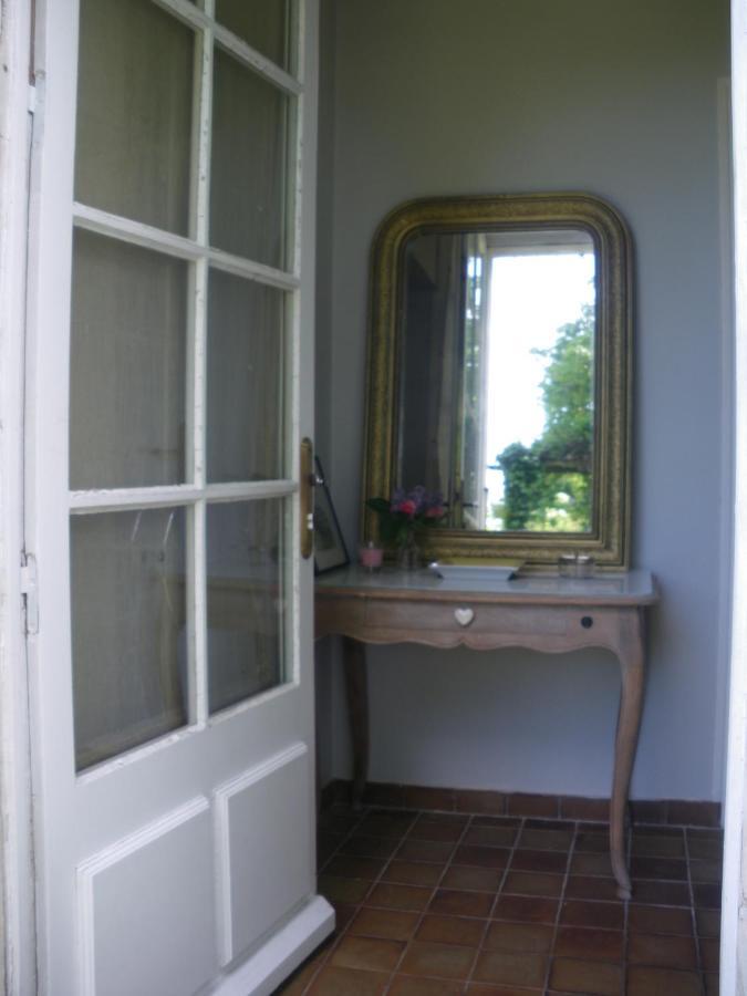 Bed and Breakfast La Metairie Du Pont Sainte-Hermine Exterior foto