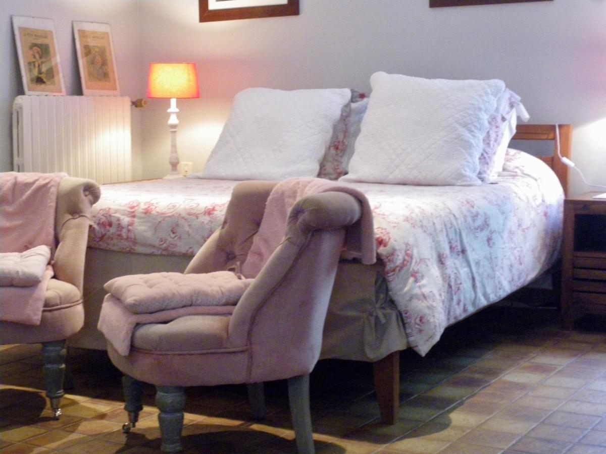 Bed and Breakfast La Metairie Du Pont Sainte-Hermine Exterior foto