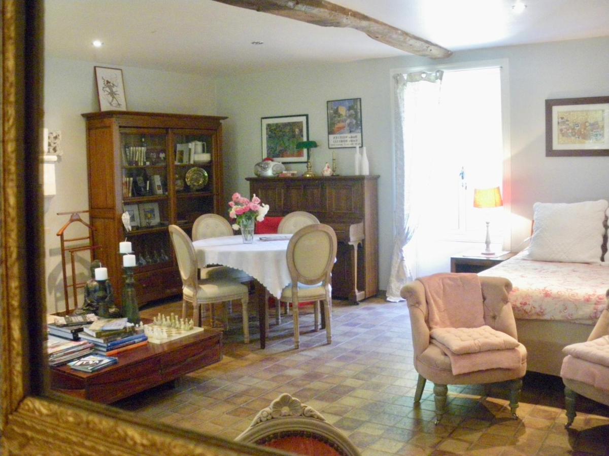 Bed and Breakfast La Metairie Du Pont Sainte-Hermine Exterior foto